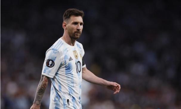 镇北将军在女医处一夜未归，我没哭，也没闹，只是冷冷烧掉所有情报，再不相见